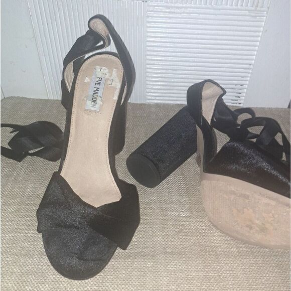 Steve Madden Heels Women Clary-V Size 10 BLACK Velvet Lace Up Black Heels - Picture 2 of 12